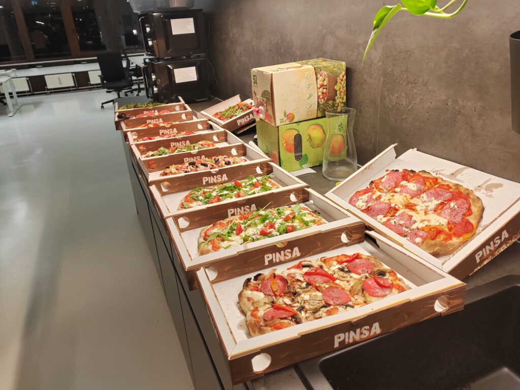 Happy Hour Pizza